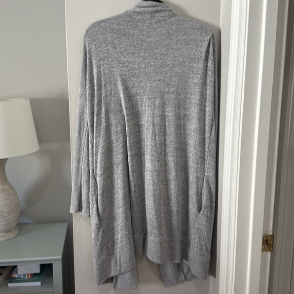 Gap, long sleeve long line open style gray sweater size medium - Picture 4 of 4